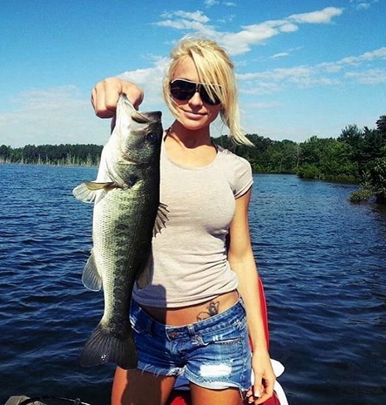 Sexy Women Fishing